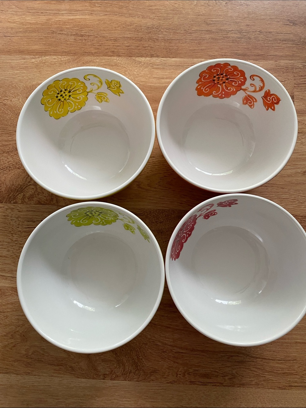Laurie Gates melamine floral bowls